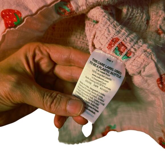 Cotton-on pink strawberry smocked mini skirt size xxs - Picture 5 of 5